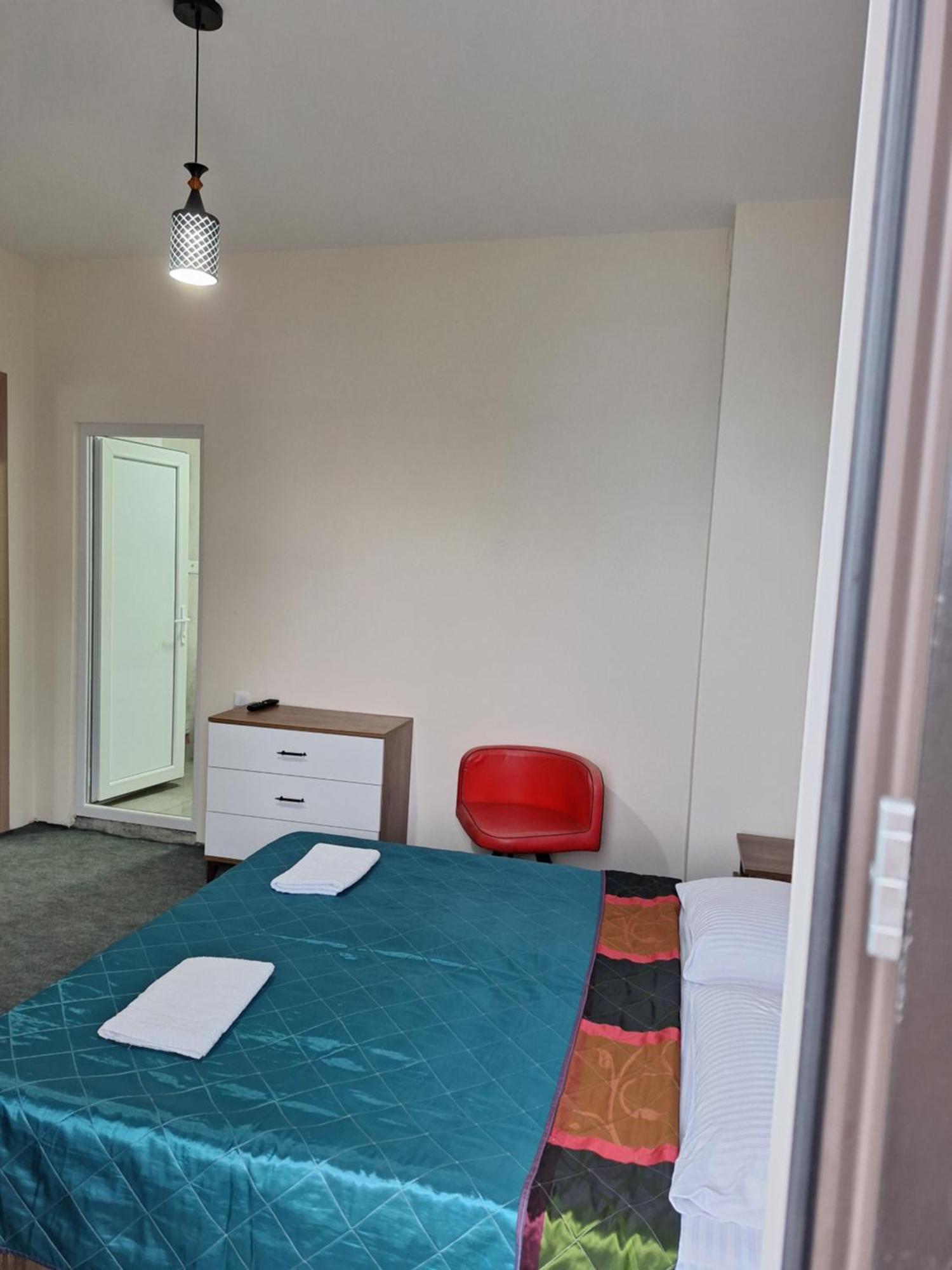 Nikola Guest house *